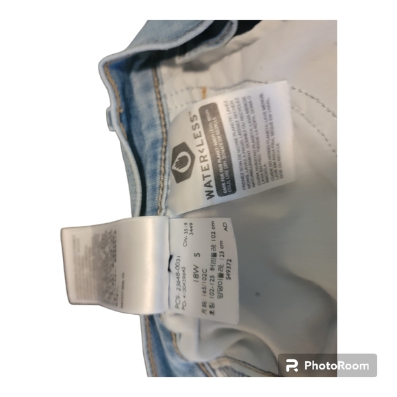 Levi Strauss Jeans, 414 CLASSIC STRAIGHT WOMEN'S JEANS (PLUS SIZE) - Picture 6 of 7